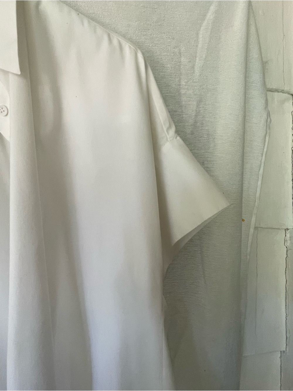 Alice and Olivia white button down blouse short sleeve perfect condition M - Picture 5 of 10